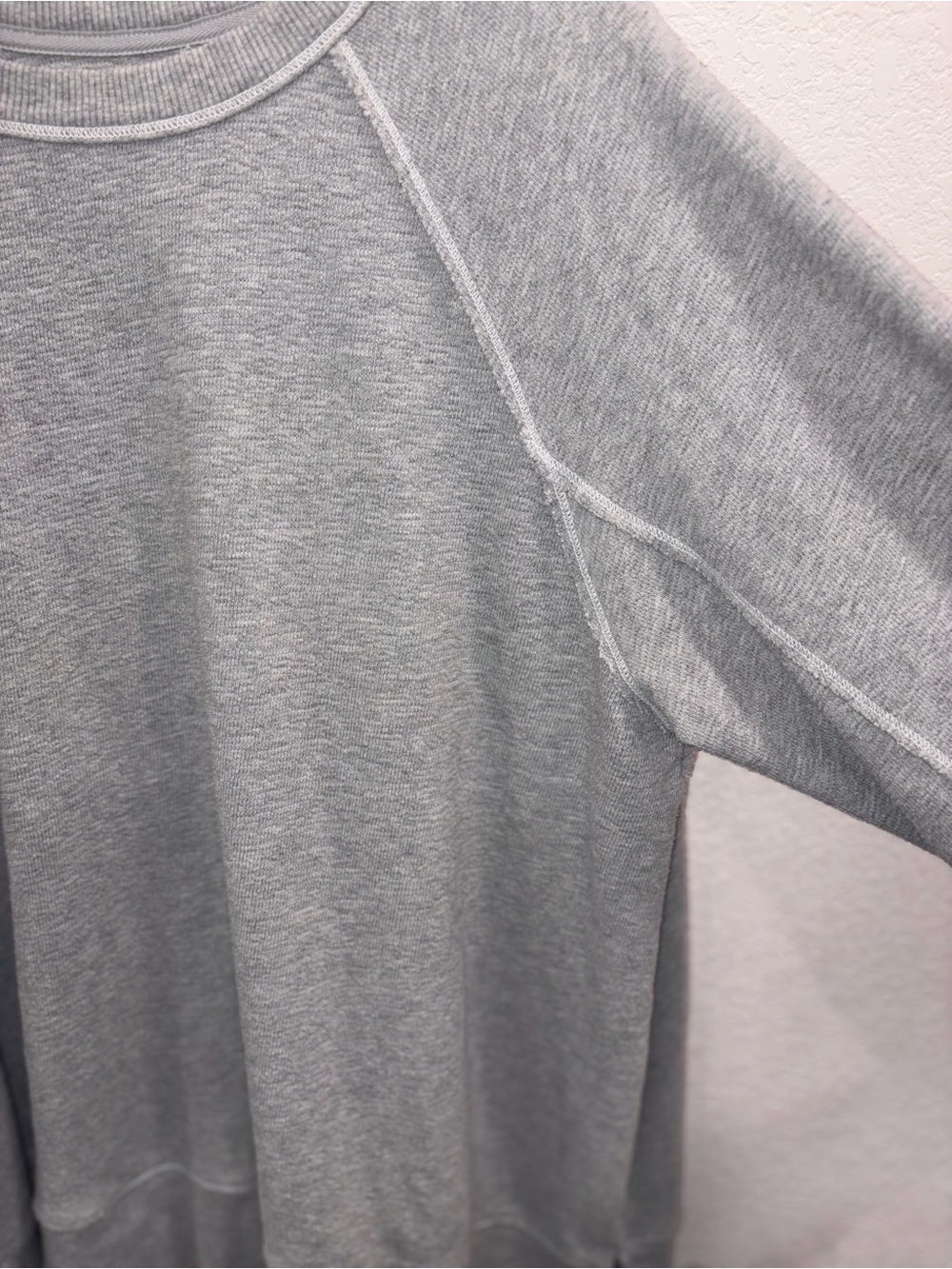 Aerie Heather Gray Oversized Raw Seam Pullover Sweatshirt
Size Large - Picture 8 of 9